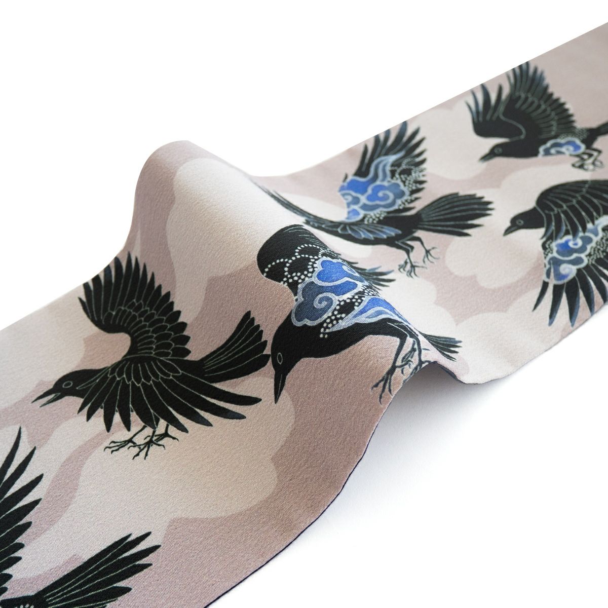 そめもよう】some-pri 半幅帯 「雲八咫烏 桜鼠」 くるり｜着物屋くるり